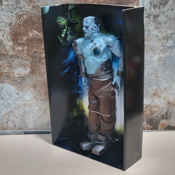 Jakks Pacific Van Helsing Frankensteins Monster Slayer Action Figure 2004 - Picture 7 of 10